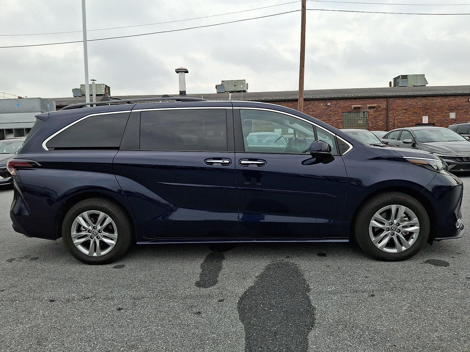 2024 Toyota Sienna XLE
