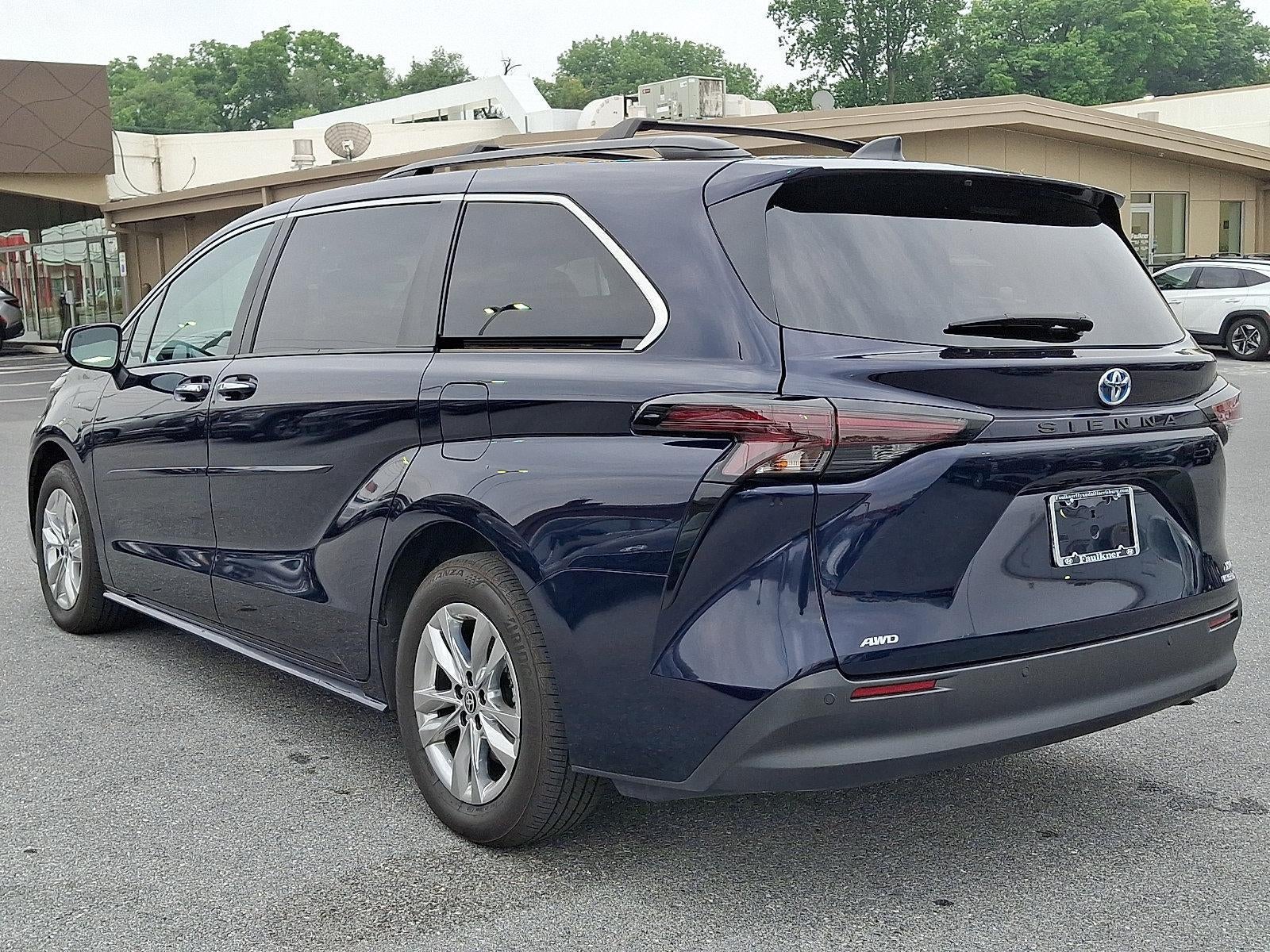 2024 Toyota Sienna XLE