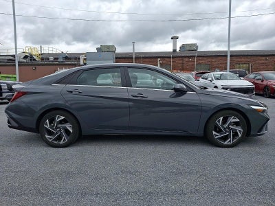 2024 Hyundai ELANTRA SEL
